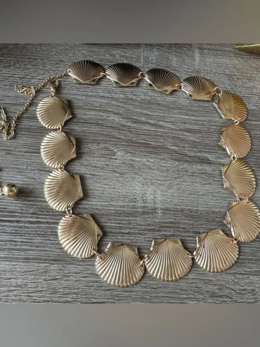 Gold ShellBeltN935 - Picture 3 of 4